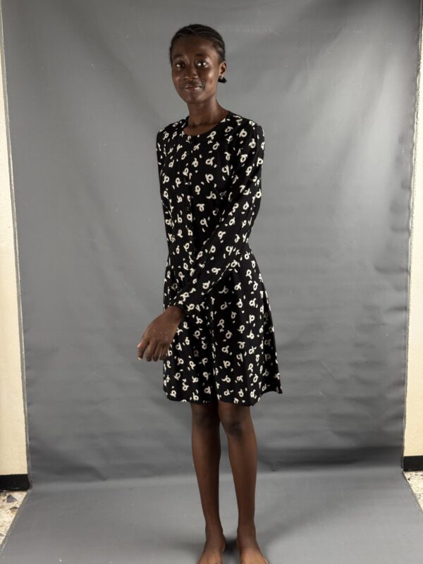 Black mini dress with cream pattern - Image 5