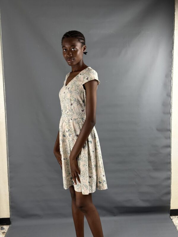 Romantic cream floral dress - Image 8