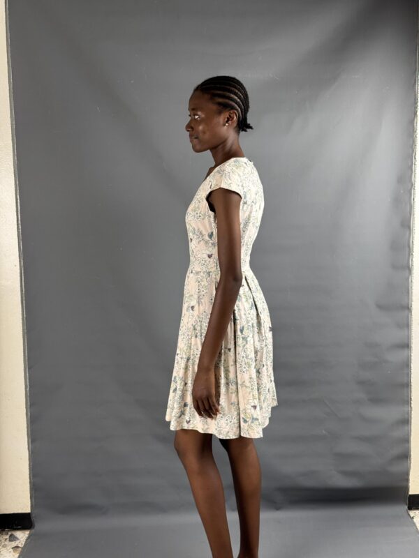 Romantic cream floral dress - Image 5